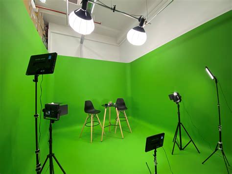 green screen studios in manhattan  Plan out your video subject’s wardrobe